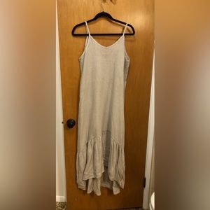 Womens dress (2) Linen, when/tan.